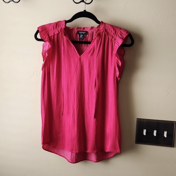 Jones New York Tops - Adorable Pink Sleeveless  Blouse